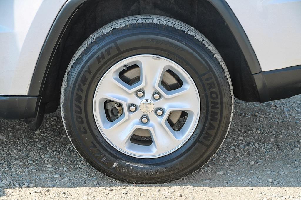 Thumbnail: 2017 Jeep Grand Cherokee - 22