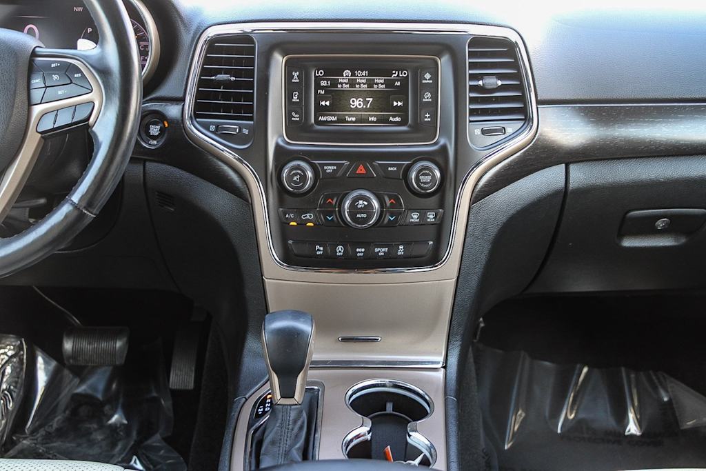 Thumbnail: 2017 Jeep Grand Cherokee - 9