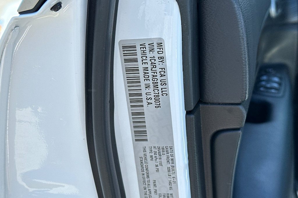 Thumbnail: 2021 Jeep Grand Cherokee - 16
