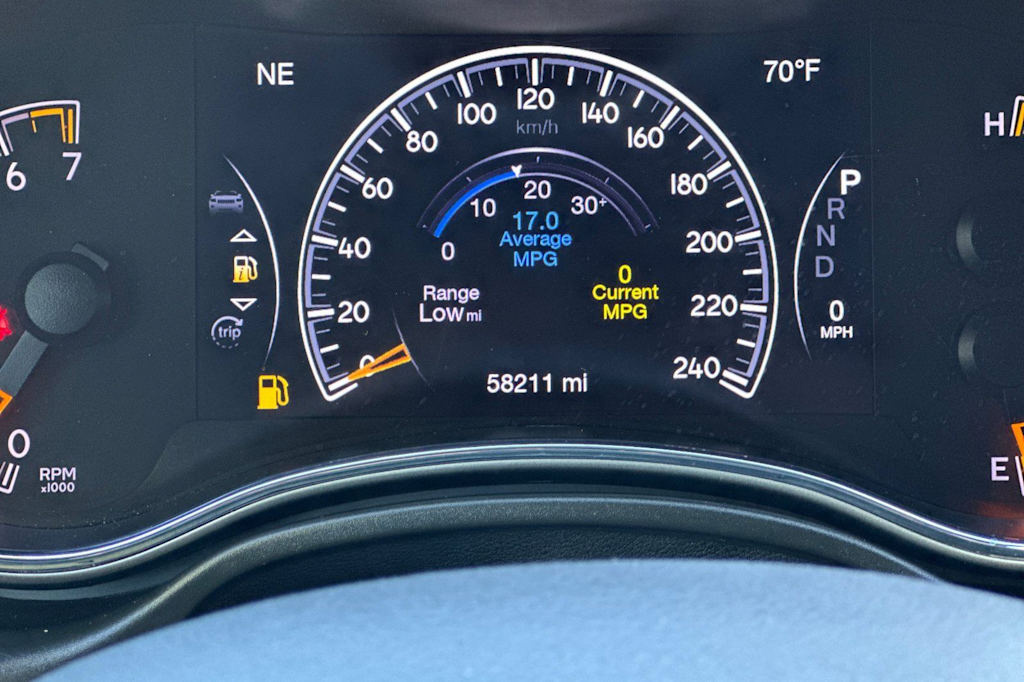 Thumbnail: 2021 Jeep Grand Cherokee - 31
