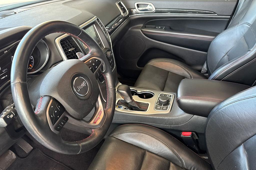 Thumbnail: 2017 Jeep Grand Cherokee - 8