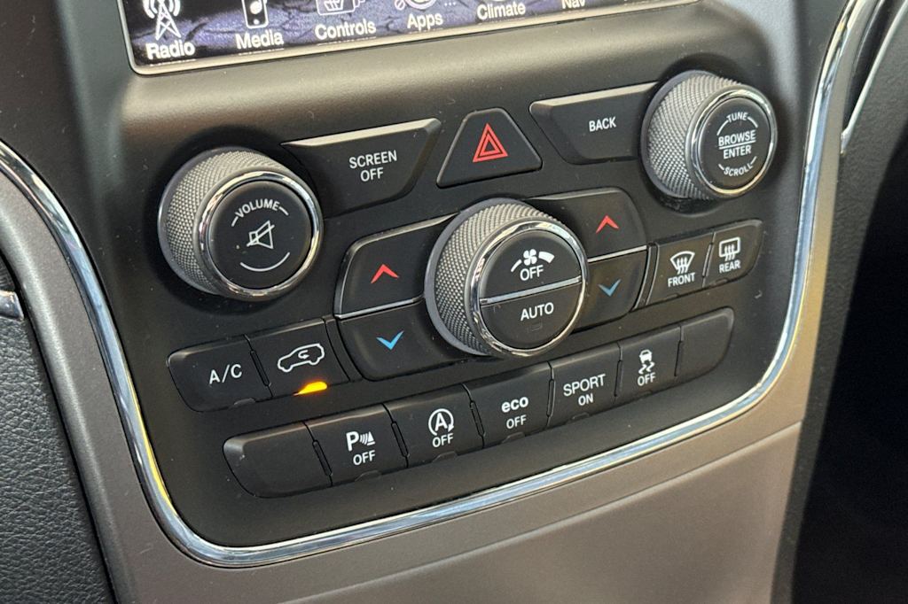 Thumbnail: 2017 Jeep Grand Cherokee - 26