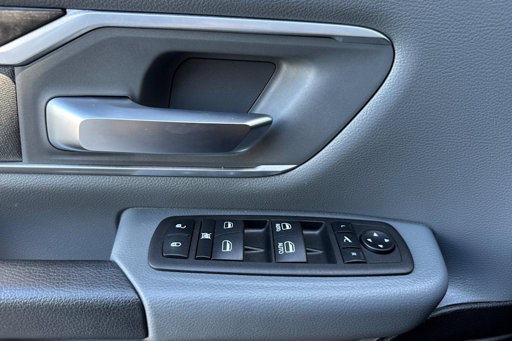 Thumbnail: 2022 RAM 1500 - 19