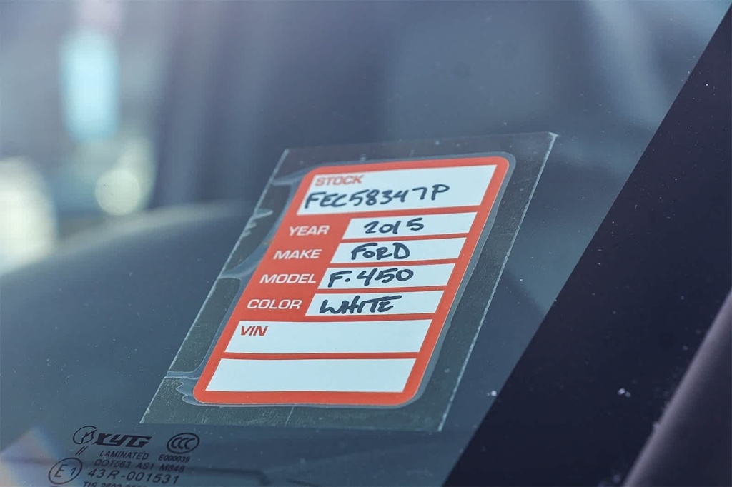 Thumbnail: 2015 Ford F-450 - 10