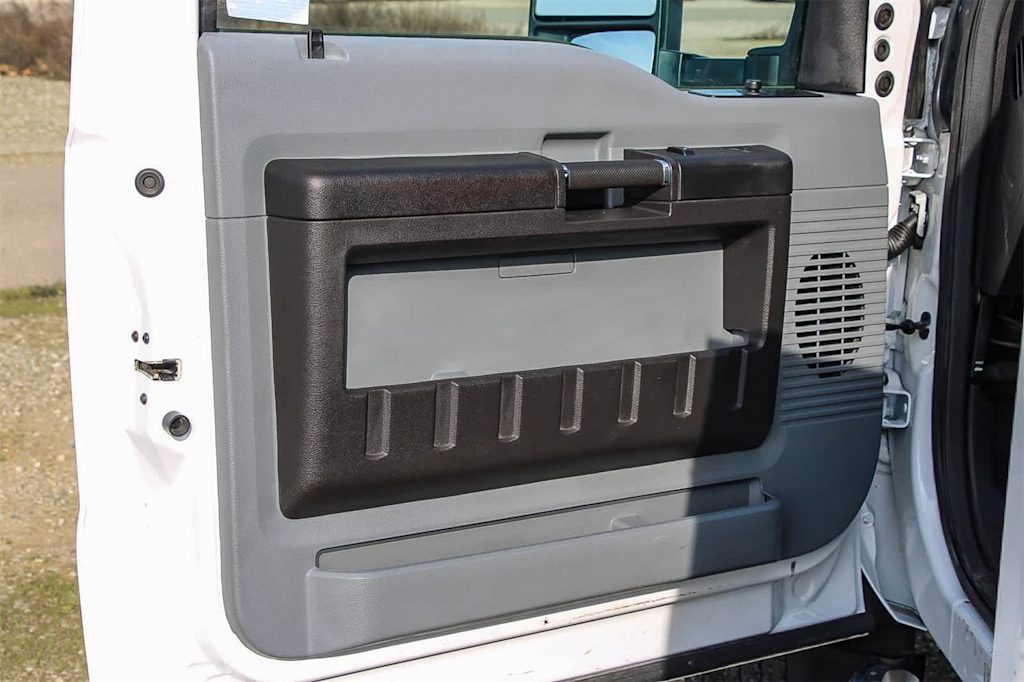 Thumbnail: 2015 Ford F-450 - 15