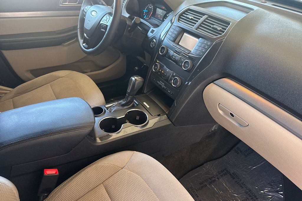 Thumbnail: 2018 Ford Explorer - 12