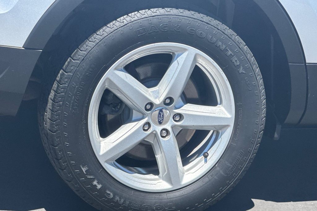 Thumbnail: 2018 Ford Explorer - 8