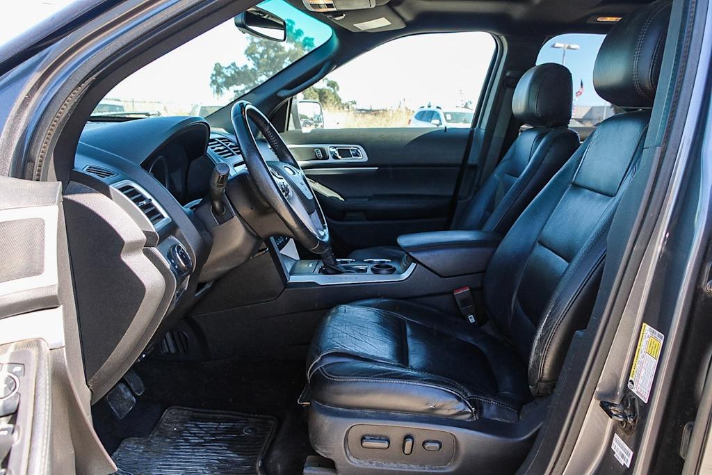 Thumbnail: 2013 Ford Explorer - 11