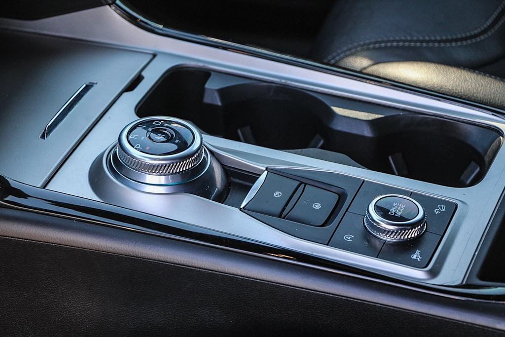 Thumbnail: 2022 Ford Explorer - 12