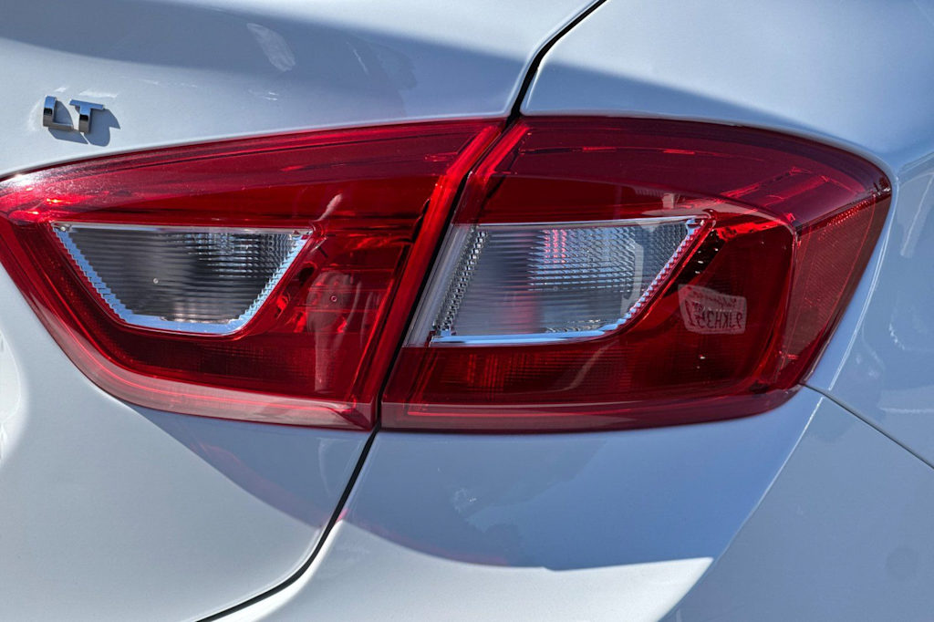 Thumbnail: 2017 Chevrolet Cruze - 30