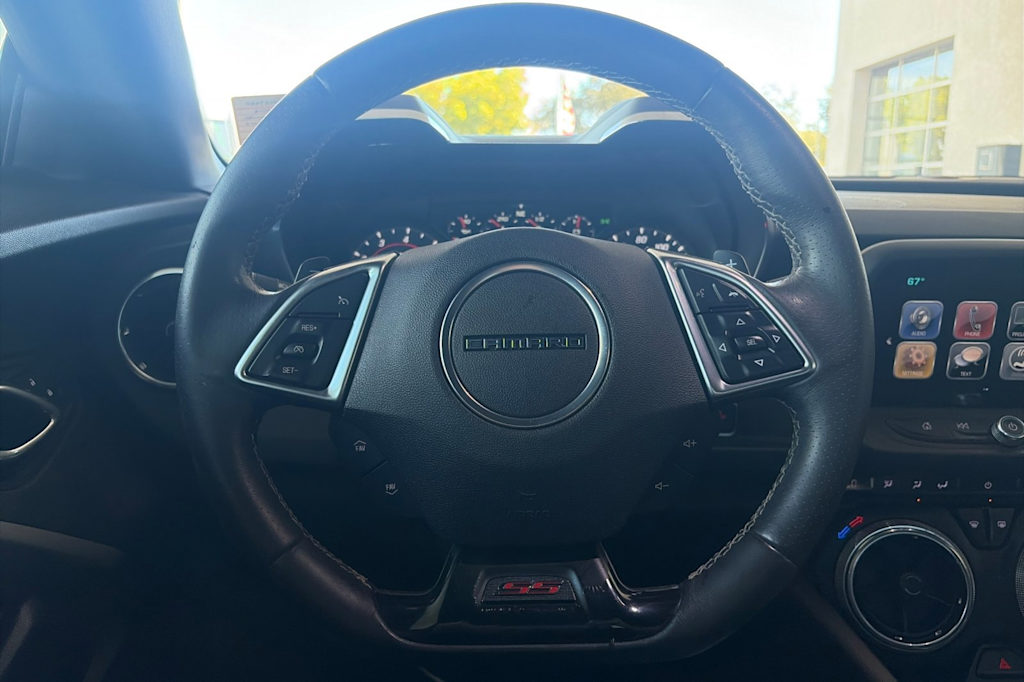Thumbnail: 2018 Chevrolet Camaro - 10