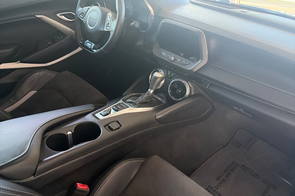 Thumbnail: 2018 Chevrolet Camaro - 20