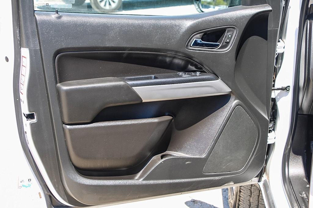Thumbnail: 2021 Chevrolet Colorado - 23