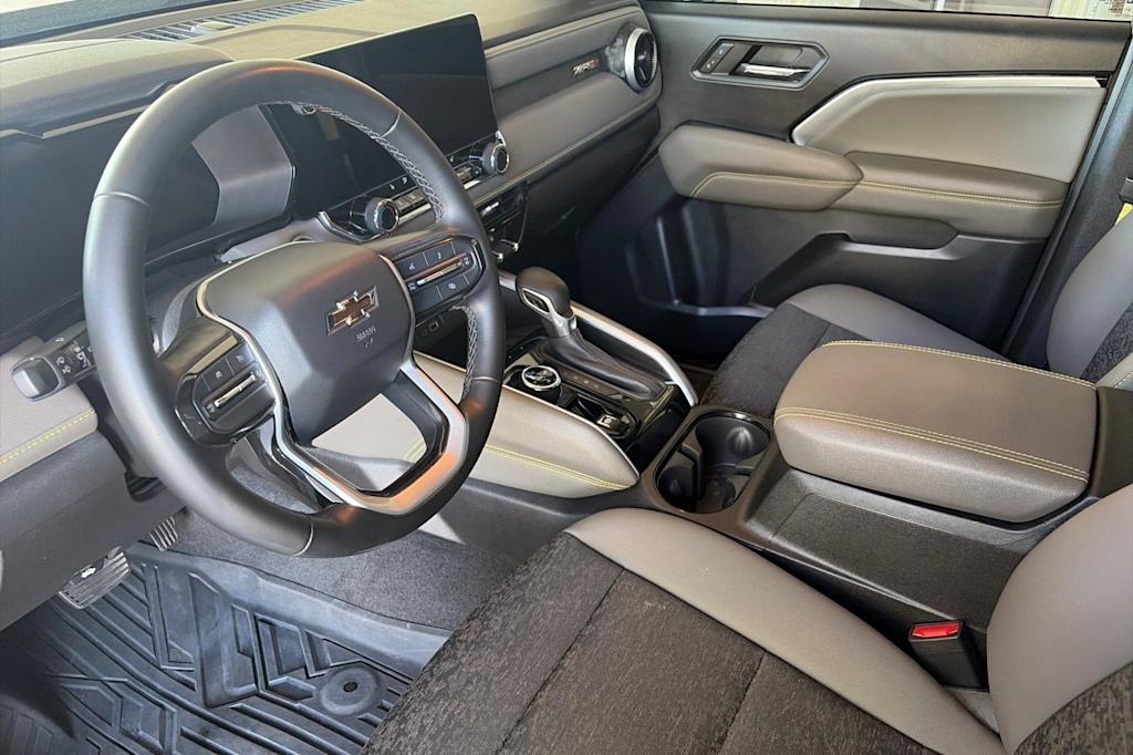 Thumbnail: 2024 Chevrolet Colorado - 8