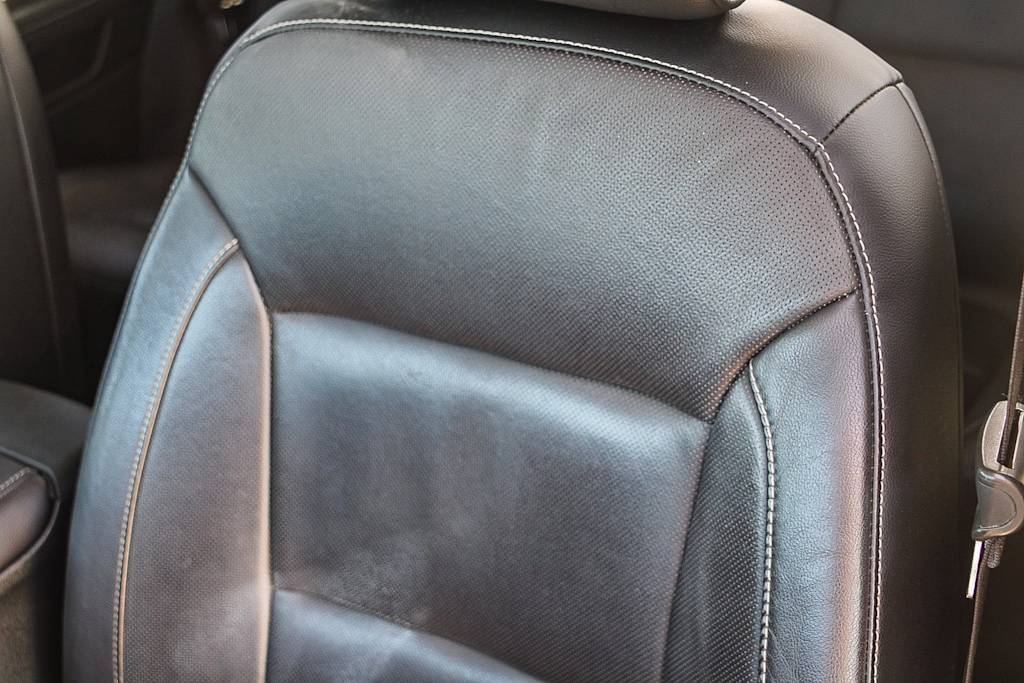 Thumbnail: 2017 GMC Acadia - 26