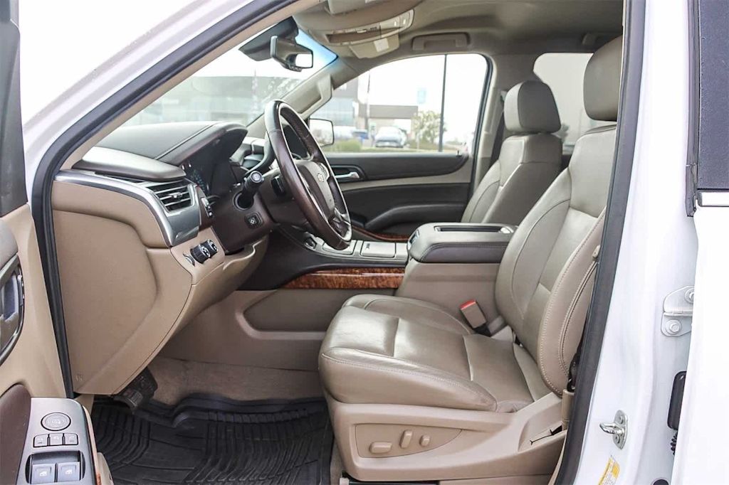 Thumbnail: 2020 Chevrolet Tahoe - 18