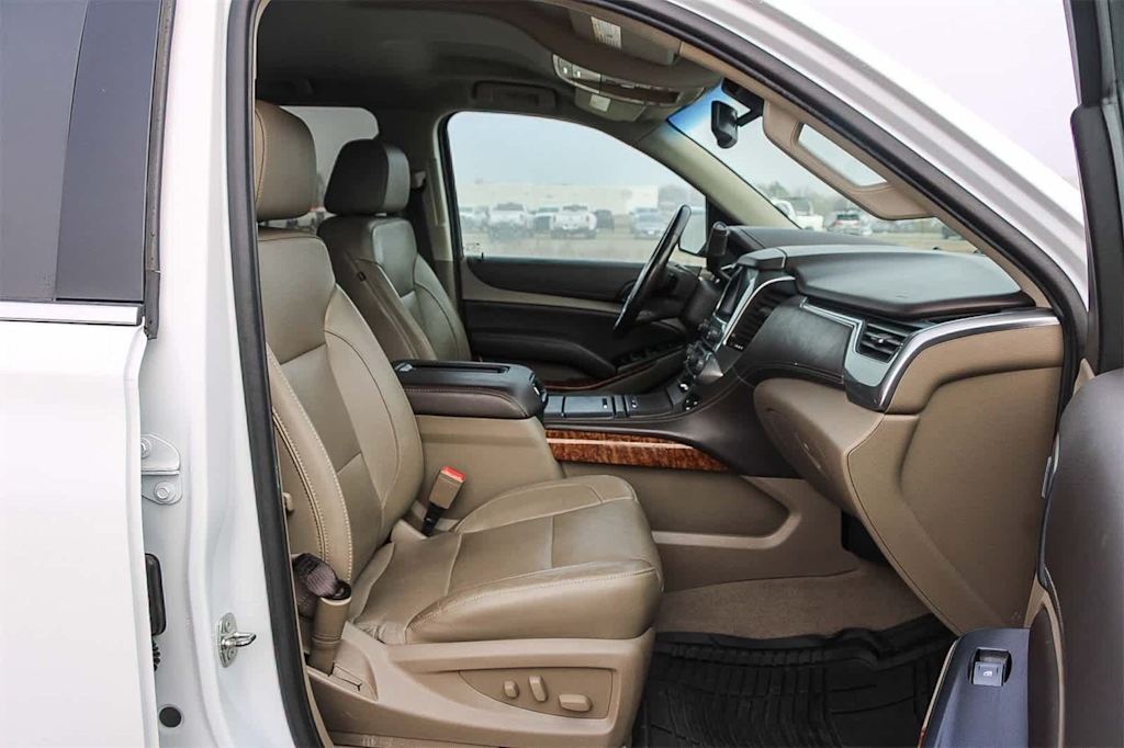 Thumbnail: 2020 Chevrolet Tahoe - 6