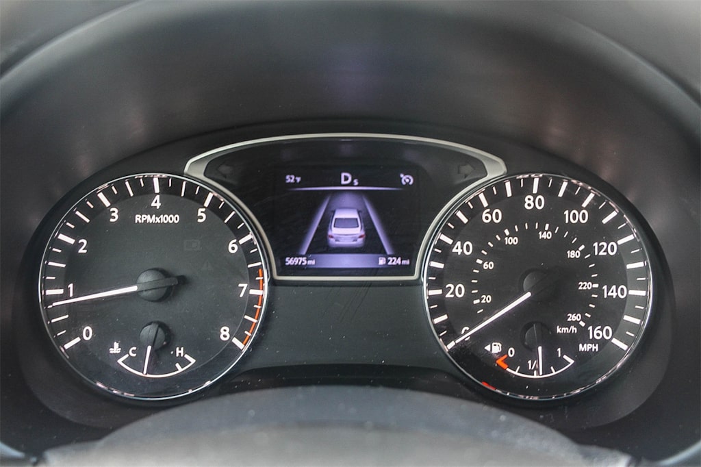 Thumbnail: 2017 Nissan Altima - 15