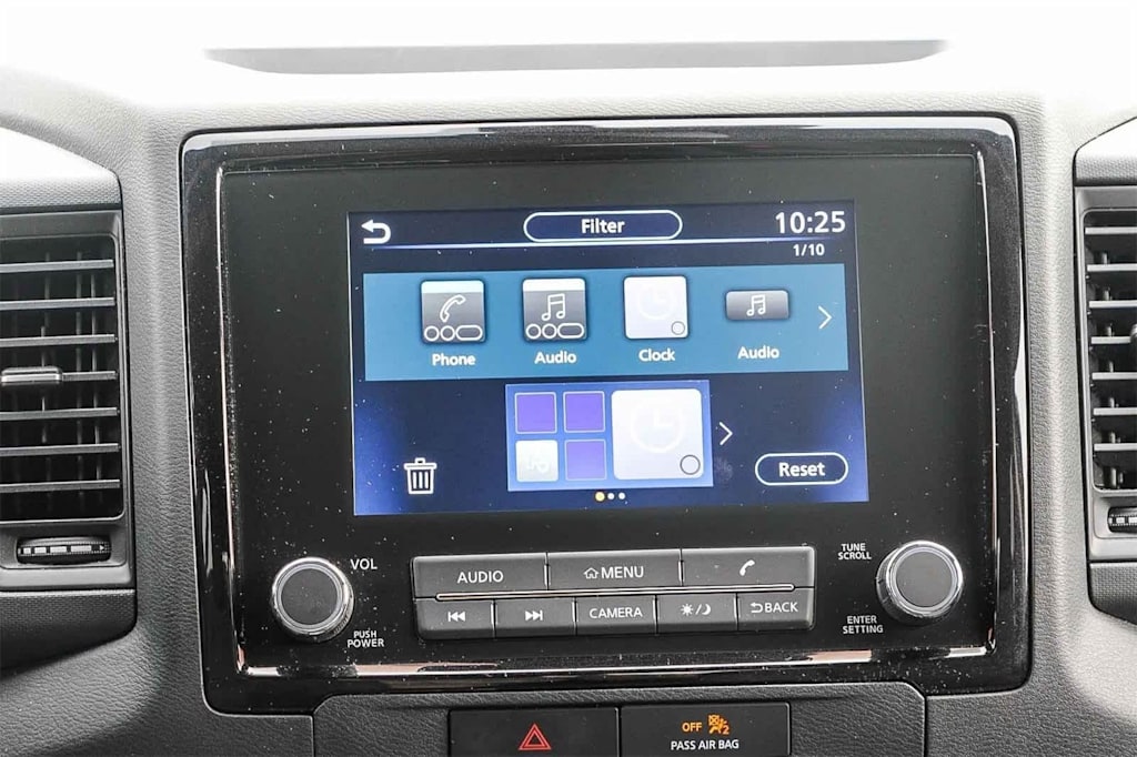 Thumbnail: 2022 Nissan Frontier - 22