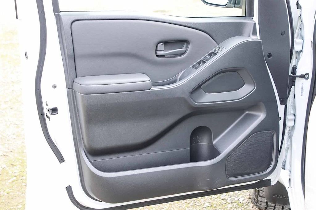 Thumbnail: 2022 Nissan Frontier - 15