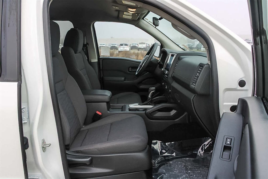 Thumbnail: 2022 Nissan Frontier - 8