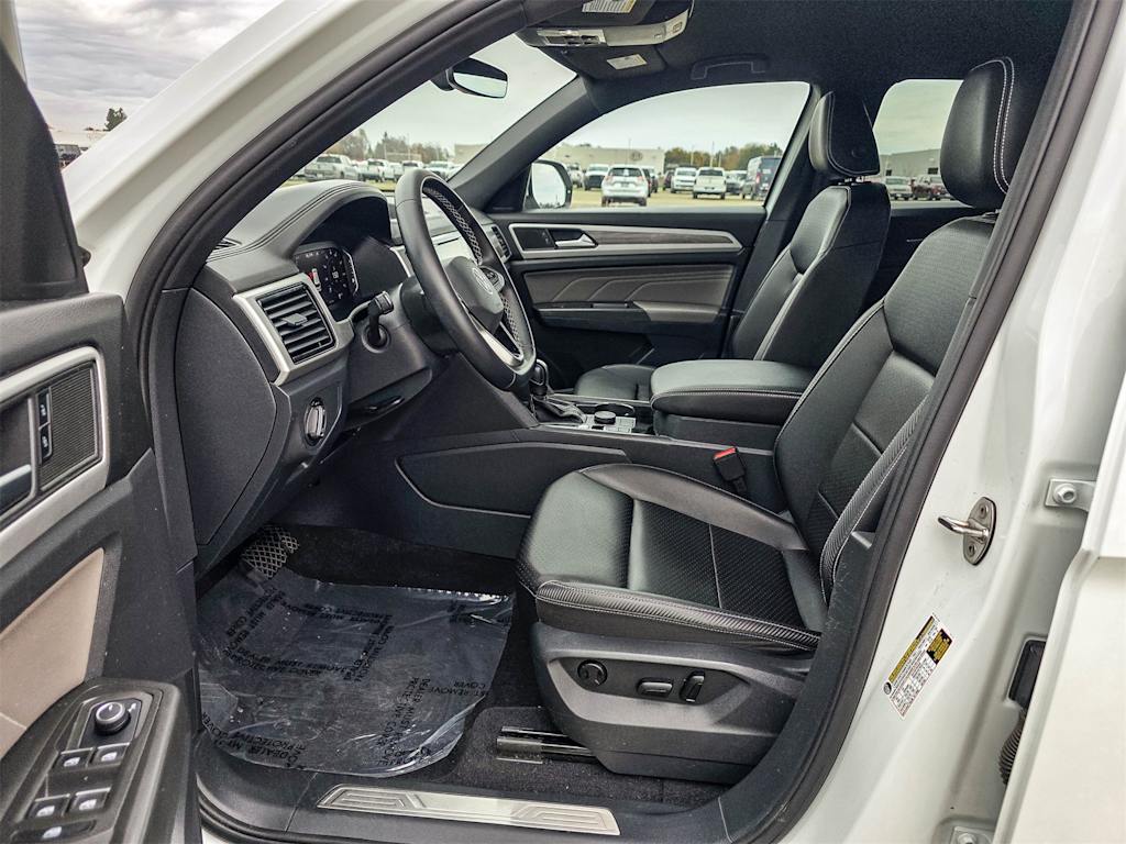 Thumbnail: 2023 Volkswagen Atlas - 8