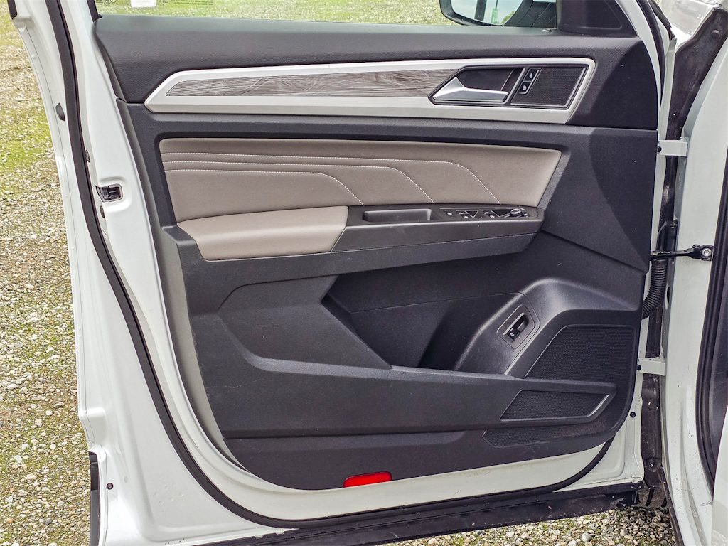 Thumbnail: 2023 Volkswagen Atlas - 17