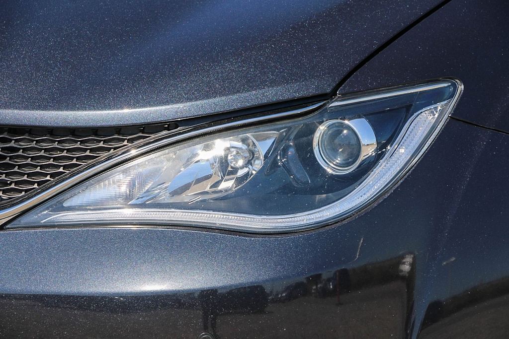 Thumbnail: 2019 Chrysler Pacifica - 18