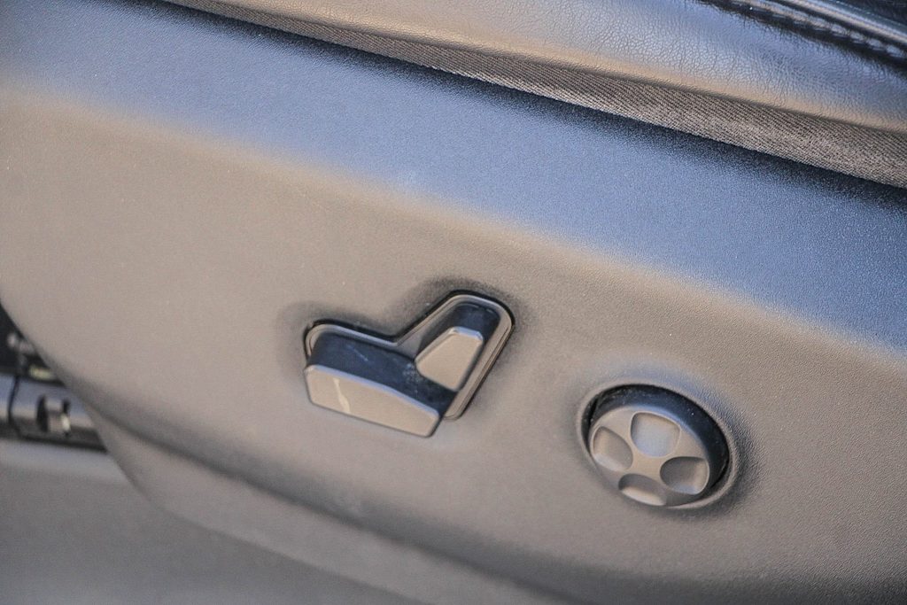 Thumbnail: 2019 Chrysler Pacifica - 24