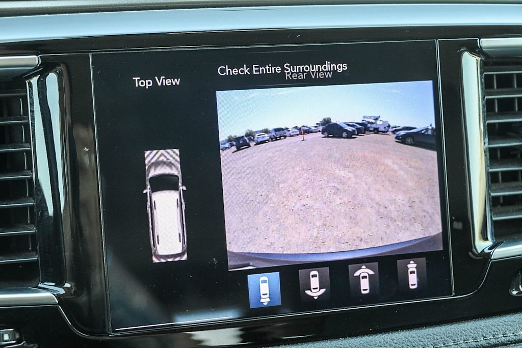 Thumbnail: 2019 Chrysler Pacifica - 26