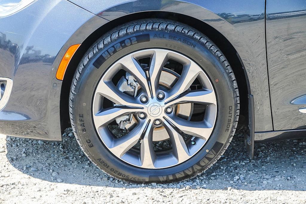 Thumbnail: 2019 Chrysler Pacifica - 7