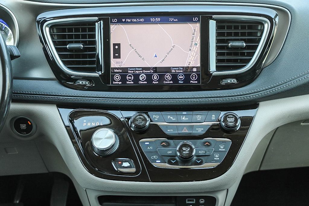 Thumbnail: 2019 Chrysler Pacifica - 13