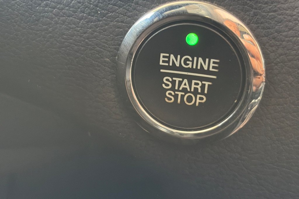 Thumbnail: 2015 Ford Edge - 25