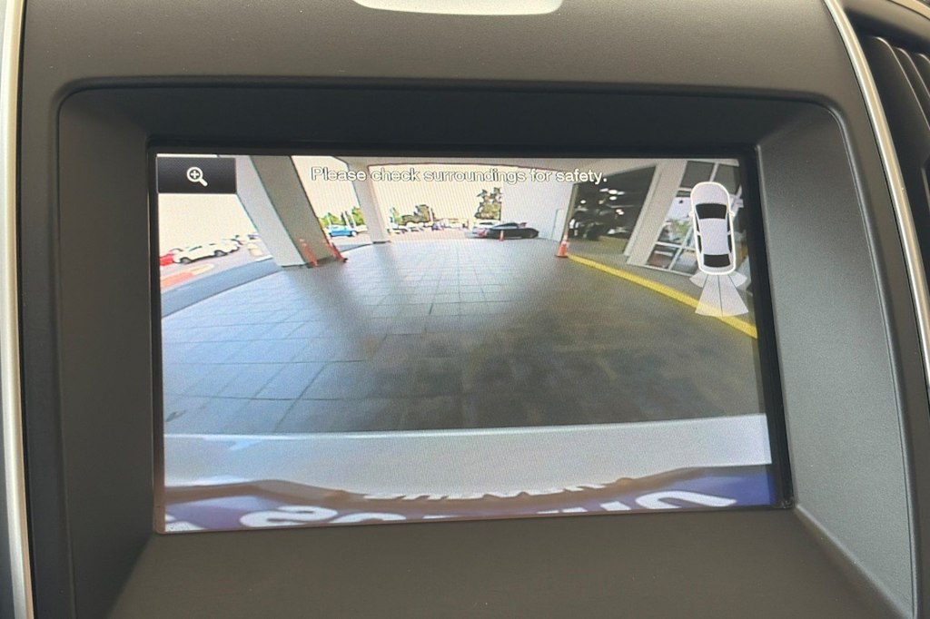 Thumbnail: 2015 Ford Edge - 12