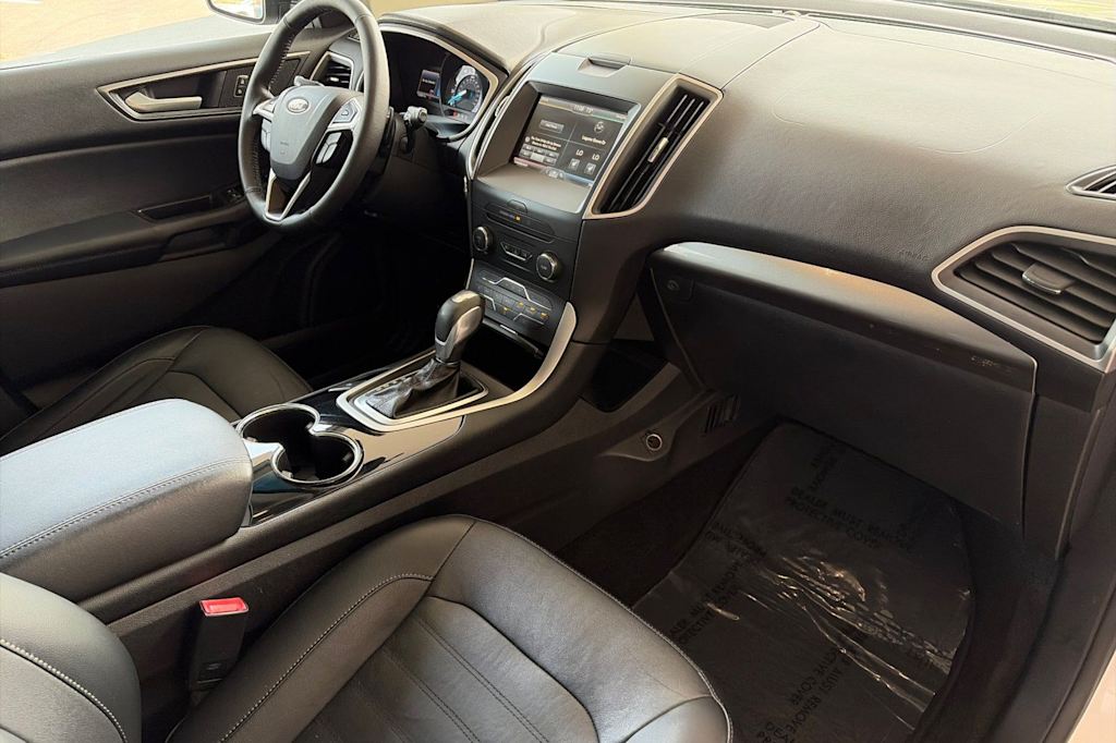 Thumbnail: 2015 Ford Edge - 11