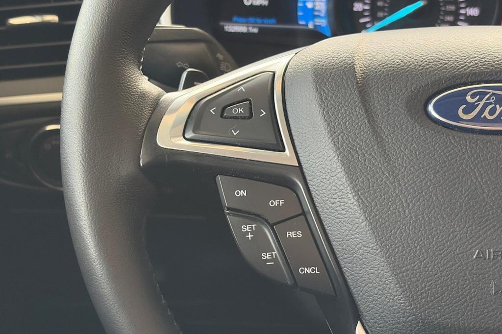 Thumbnail: 2015 Ford Edge - 27