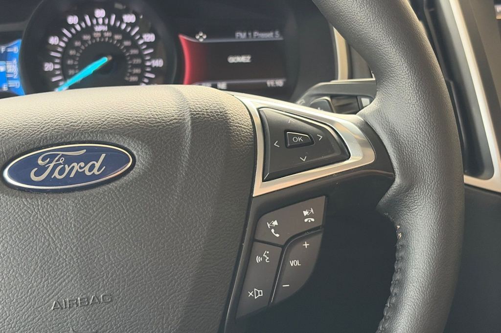 Thumbnail: 2015 Ford Edge - 28