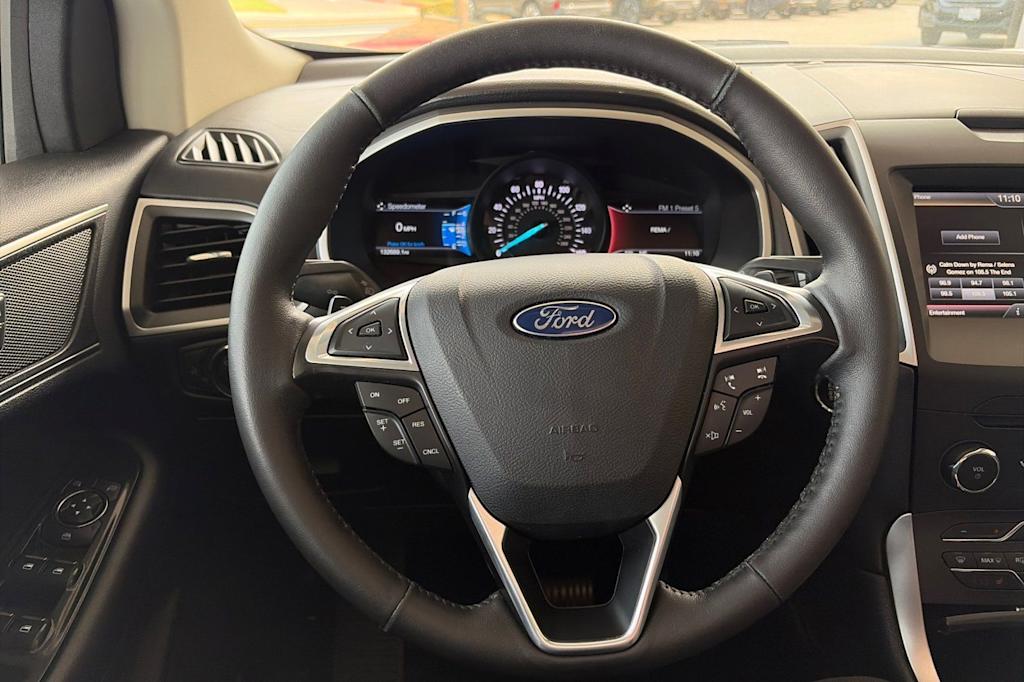 Thumbnail: 2015 Ford Edge - 26