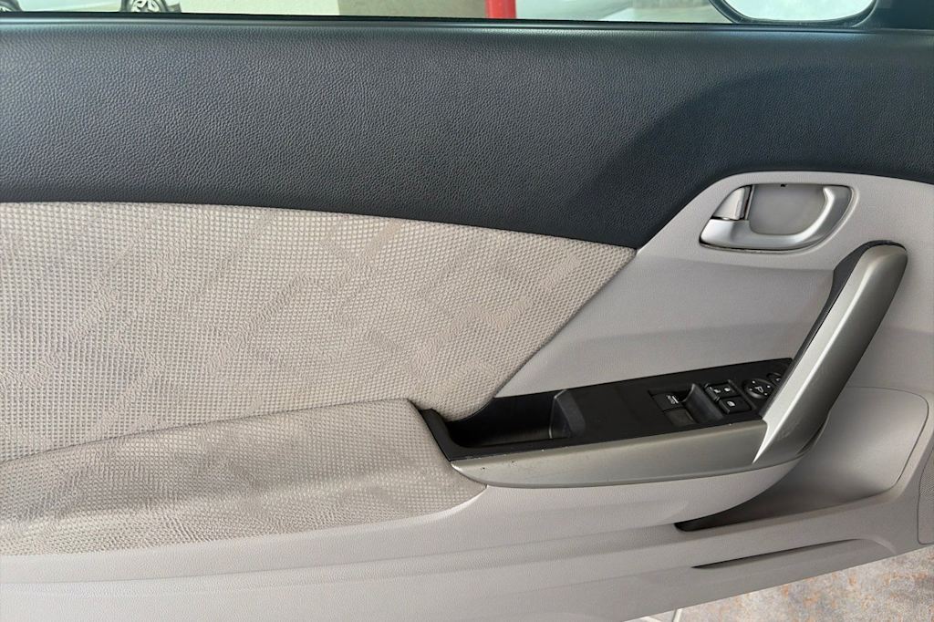 Thumbnail: 2013 Honda Civic - 18