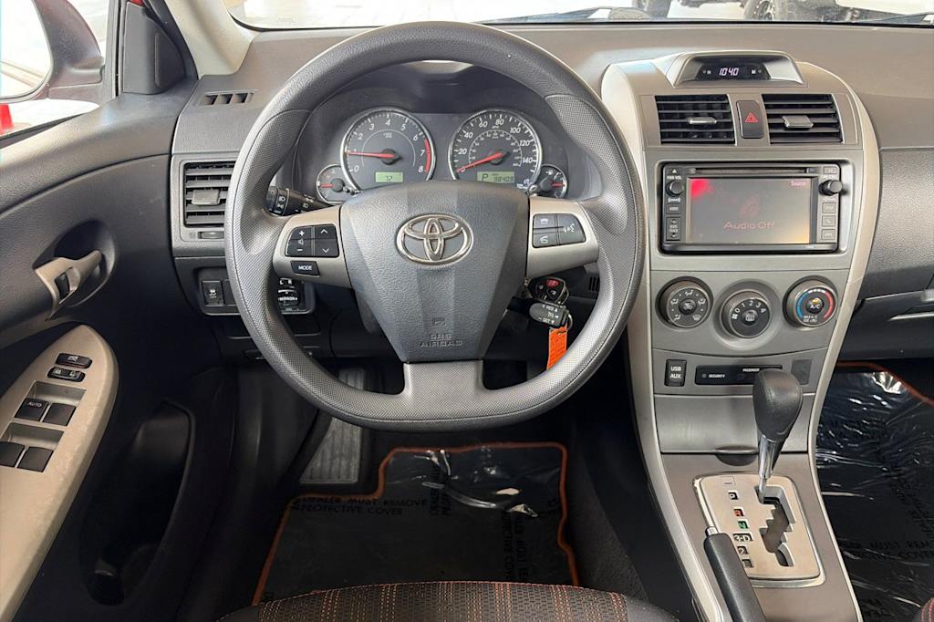 Thumbnail: 2013 Toyota Corolla - 8