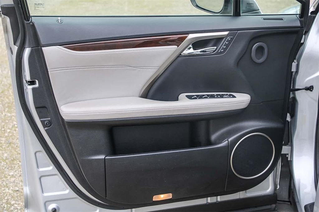 Thumbnail: 2017 Lexus RX - 20