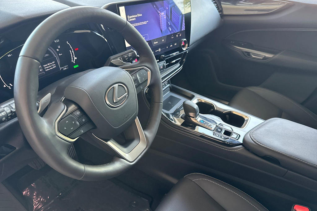 Thumbnail: 2024 Lexus ES - 8