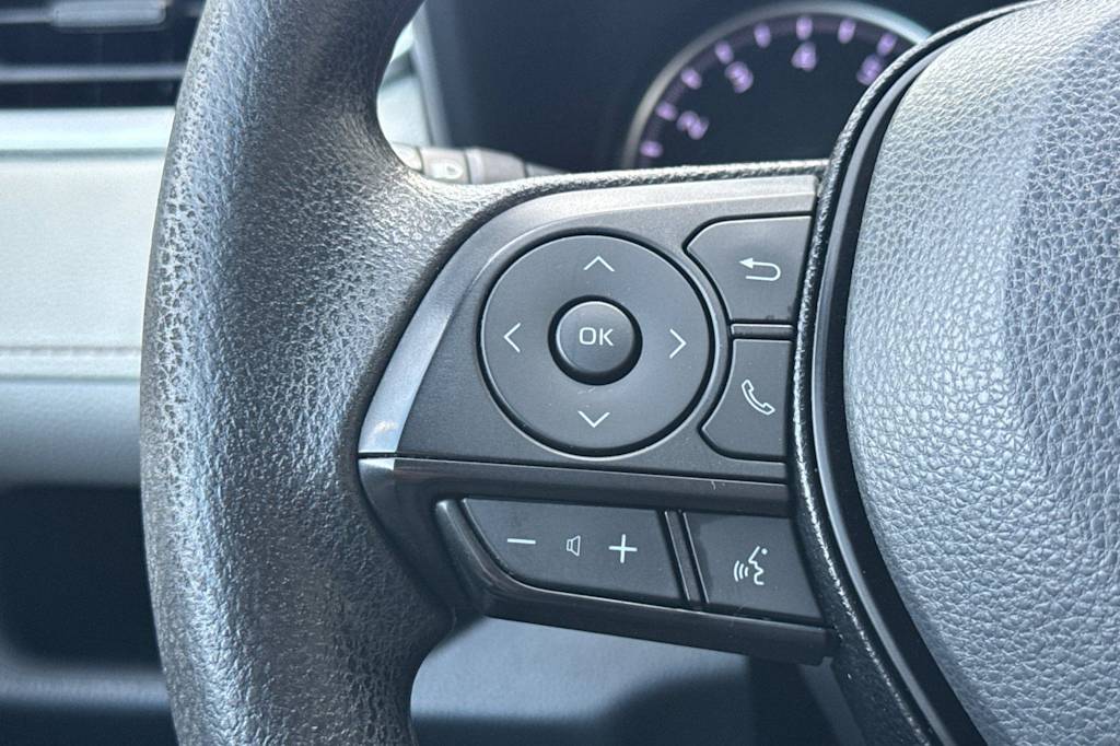 Thumbnail: 2021 Toyota RAV4 - 28