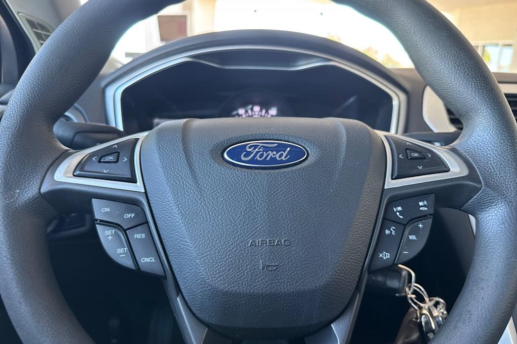 Thumbnail: 2016 Ford Fusion - 26
