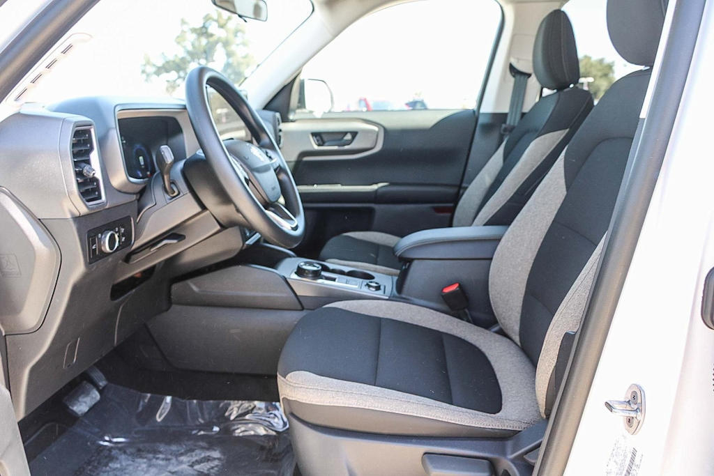 Thumbnail: 2025 Ford Bronco Sport - 10