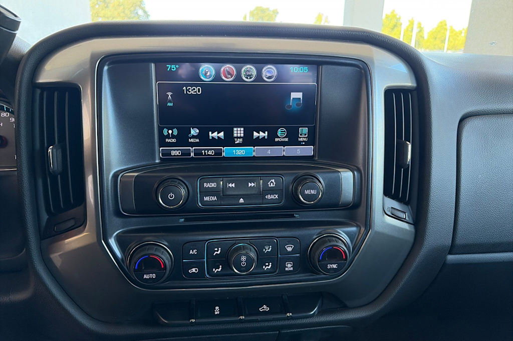 Thumbnail: 2018 Chevrolet Silverado 1500 - 12