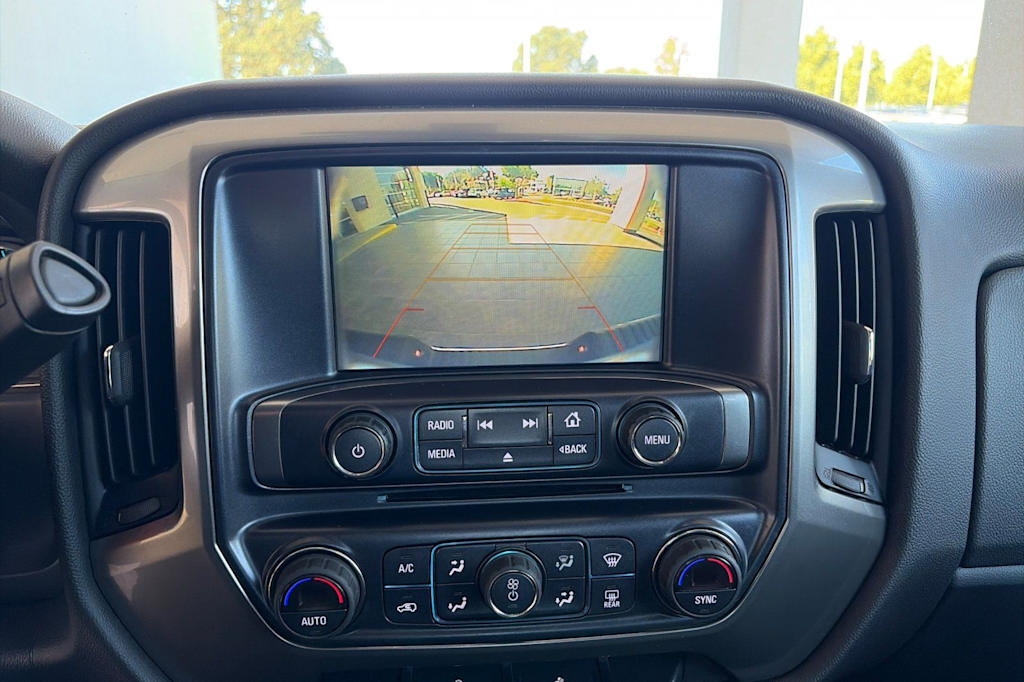Thumbnail: 2018 Chevrolet Silverado 1500 - 22