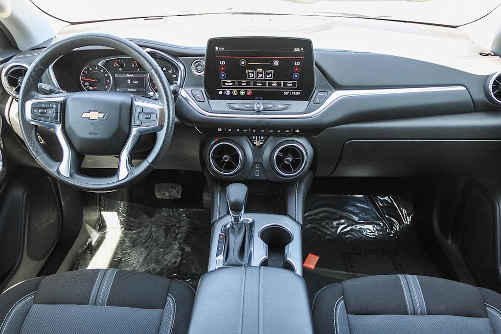 Thumbnail: 2023 Chevrolet Blazer - 2