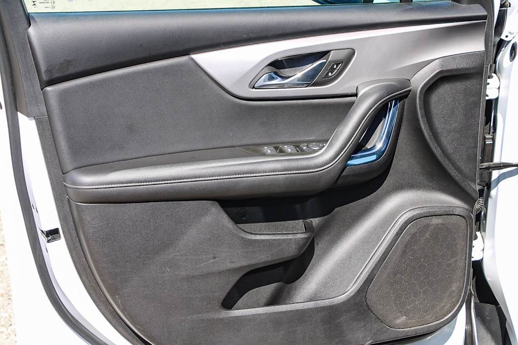 Thumbnail: 2023 Chevrolet Blazer - 19