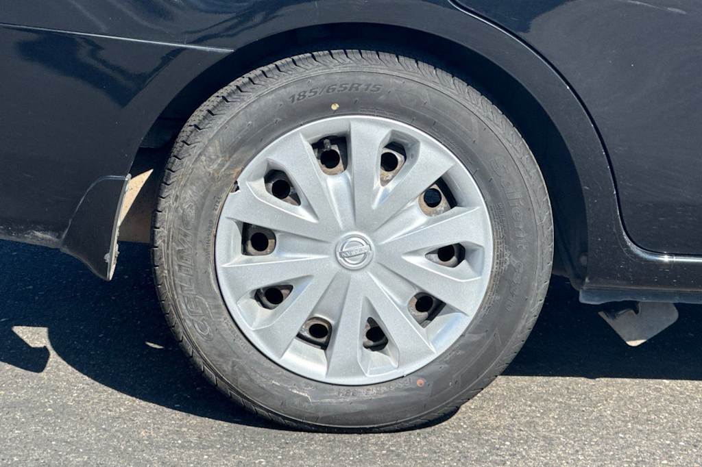 Thumbnail: 2017 Nissan Versa - 8